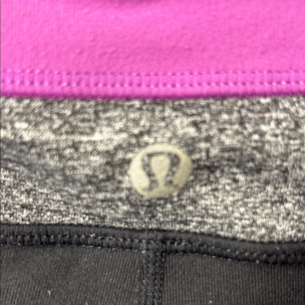 Lululemon Reverse Groove Shorts - Picture 3 of 3